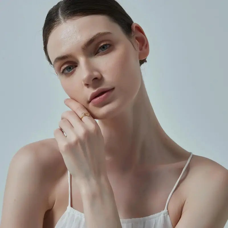 Rose quartz tulip flower bypass ring