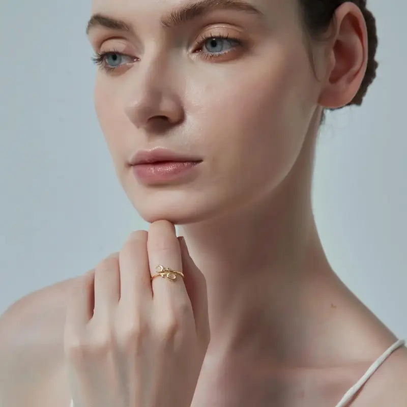 Rose quartz tulip flower bypass ring